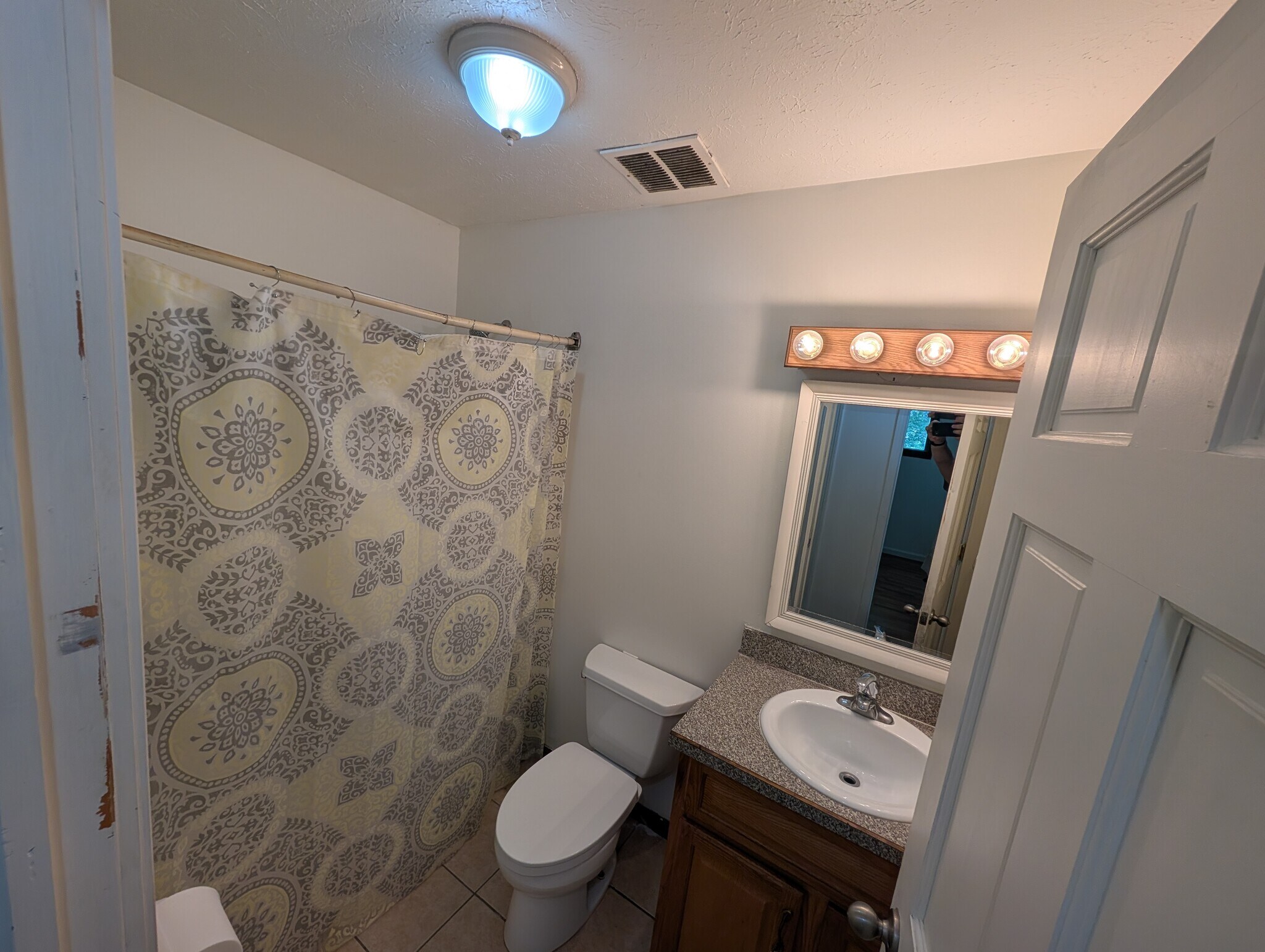 Building Photo - 1882 Paul Dr