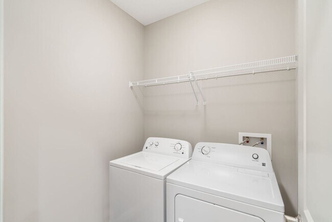Building Photo - 2420 Boulder Springs Dr