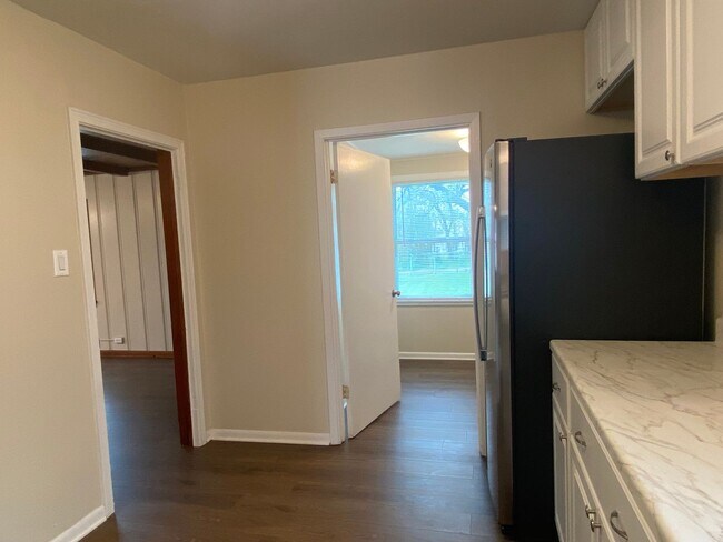 Building Photo - REFRESHED 2 BEDROOM, 1 BATH BELTON ISD