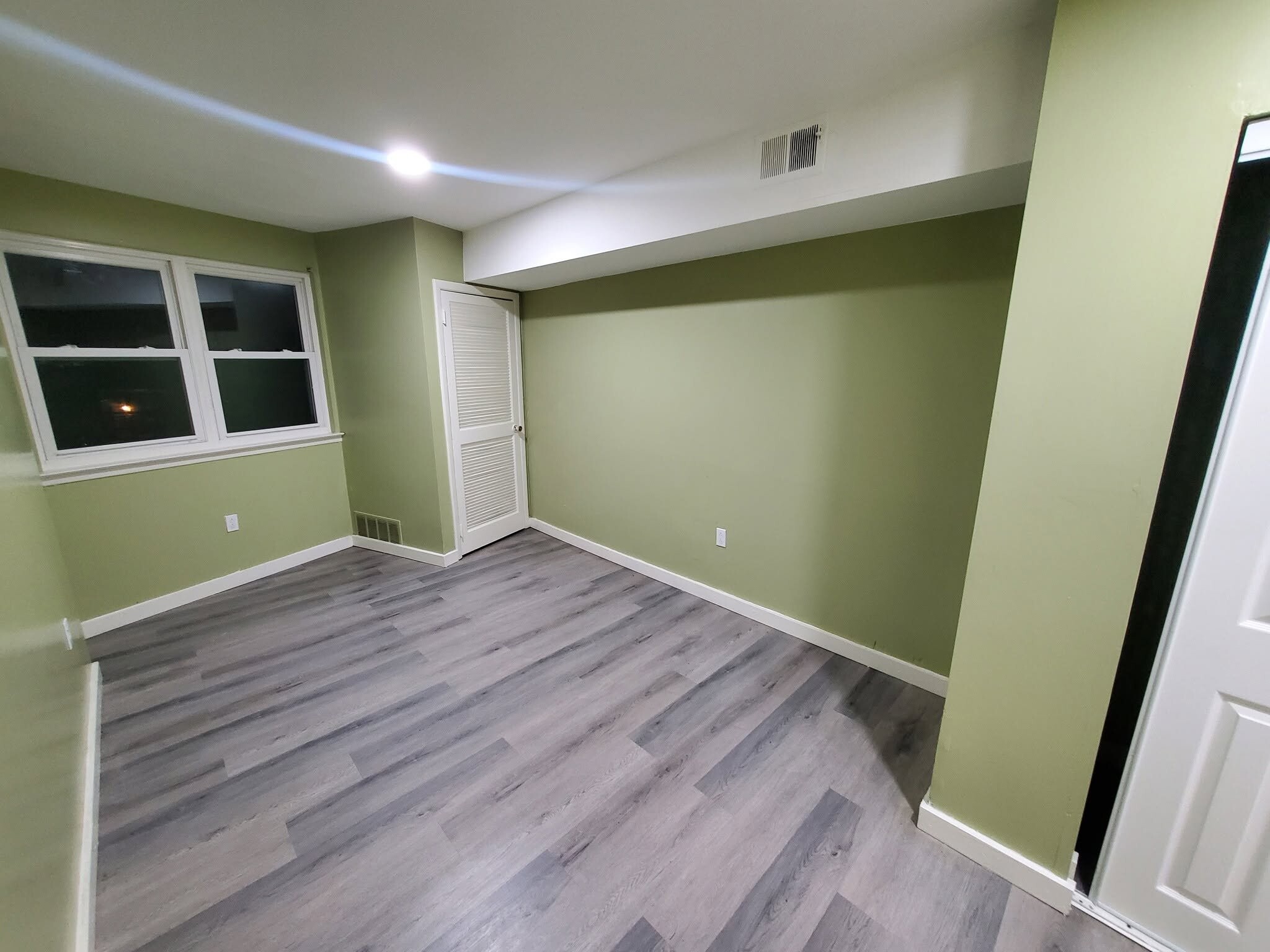 Building Photo - 7915 Bustleton Ave