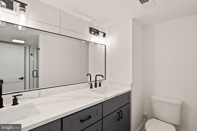 Building Photo - 3336 Jones Bridge Ct