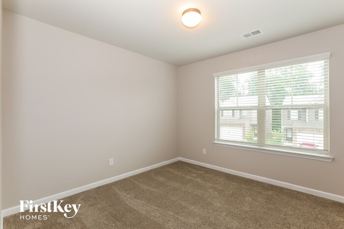 Building Photo - 2114 Treehaven Ct