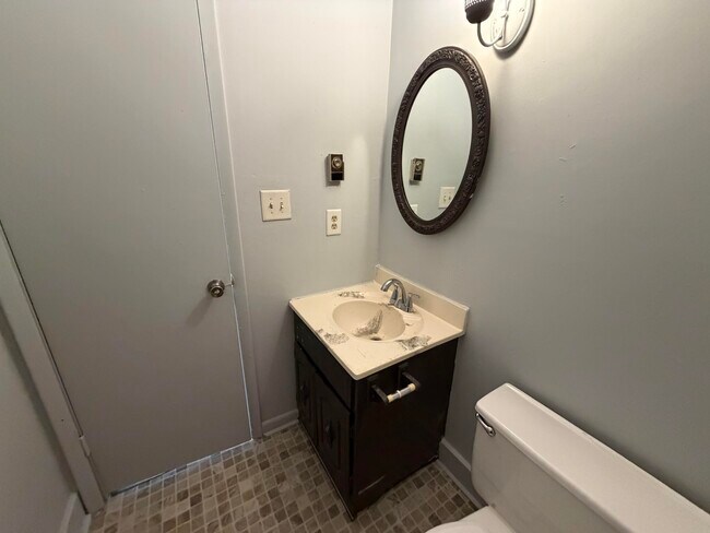 Building Photo - 1212 James-