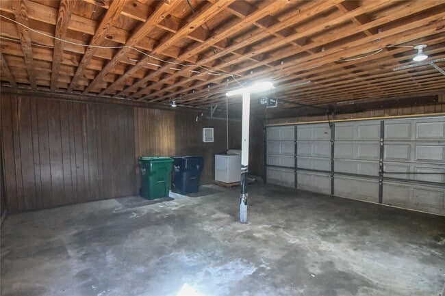 Building Photo - 700 S Chappell Hill St