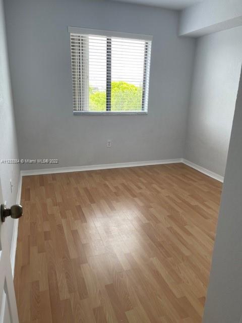 Building Photo - 9340 Fontainebleau Blvd