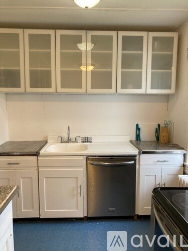 Building Photo - 000 River Rd