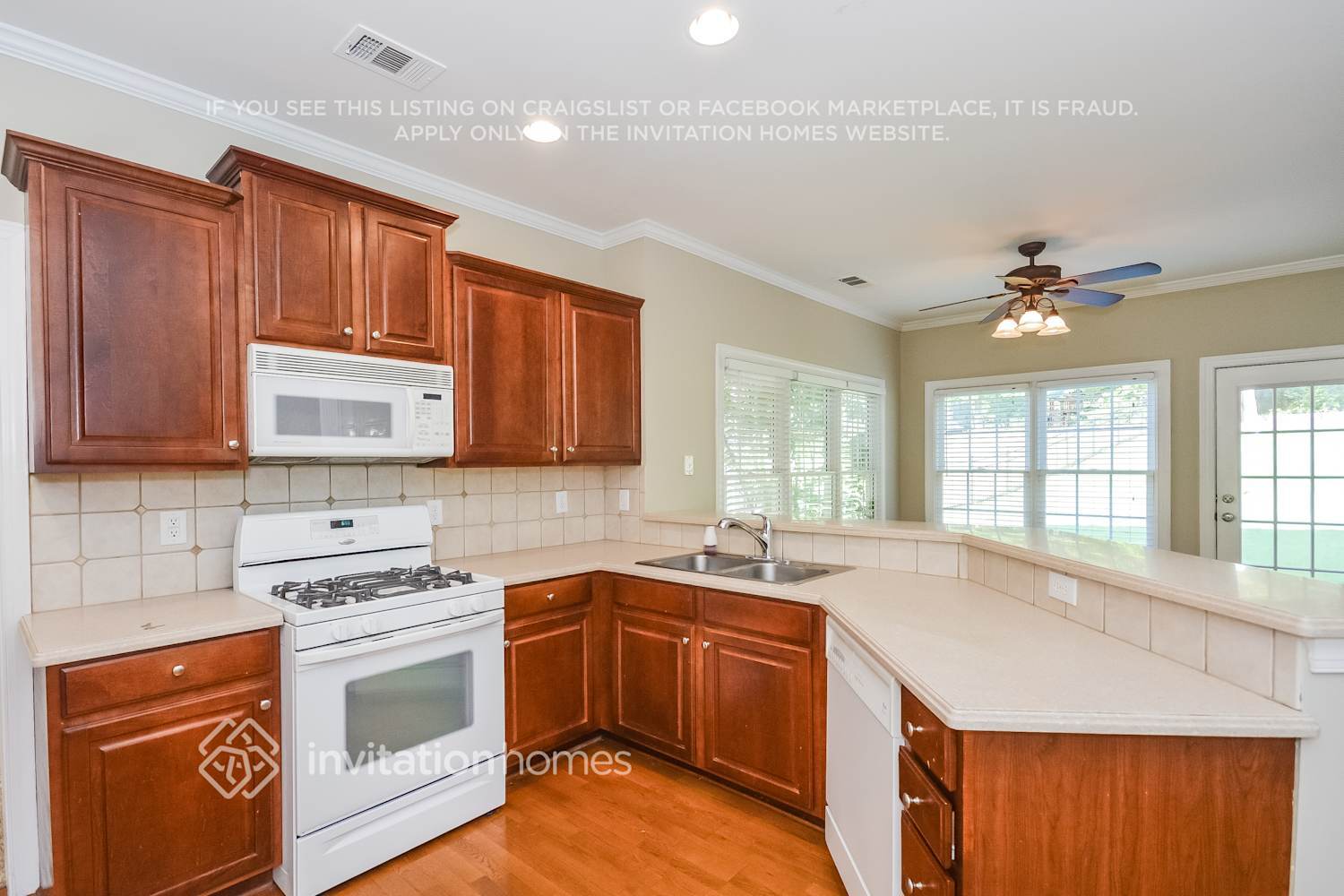 Building Photo - 734 Laurel W Ct