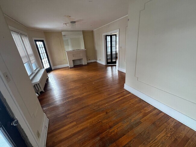 Building Photo - 67 S Main Ave