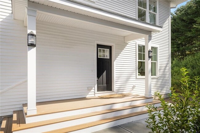 Building Photo - 50 S County Trl