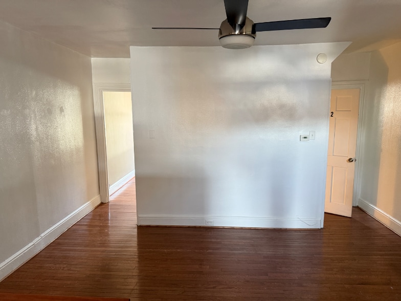 Building Photo - 433 N Pine St