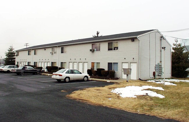 Alternate view - 418 Wilson St