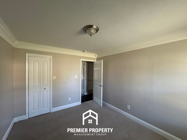 Building Photo - 3720 Pembrook Cove
