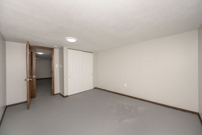 Building Photo - 10446 St Charles Rock Rd