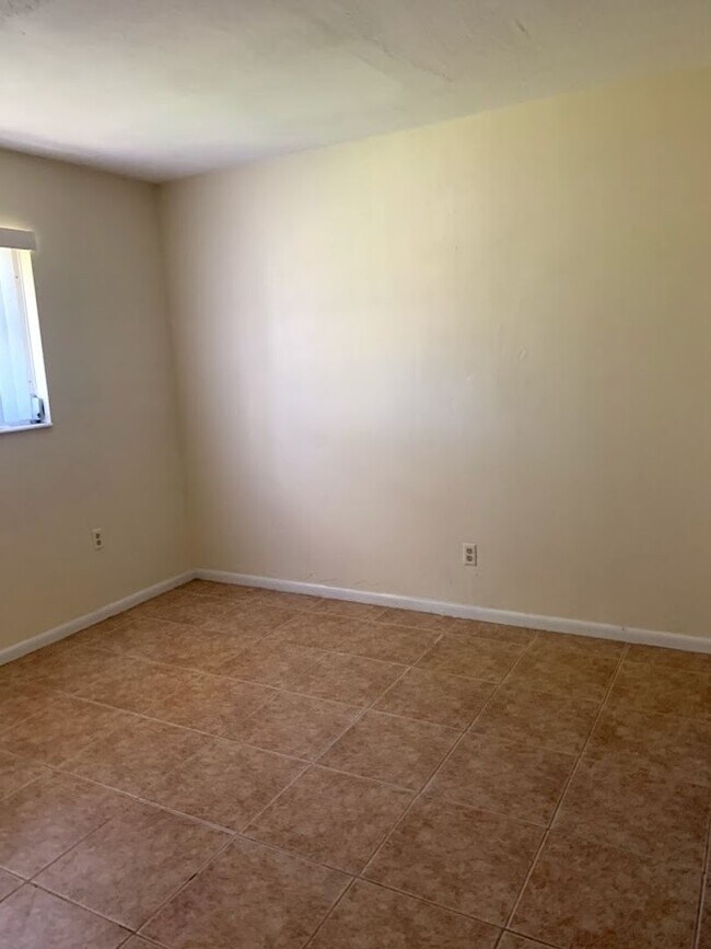 Building Photo - First Month Free !!!!!  Huge two bedroom t...