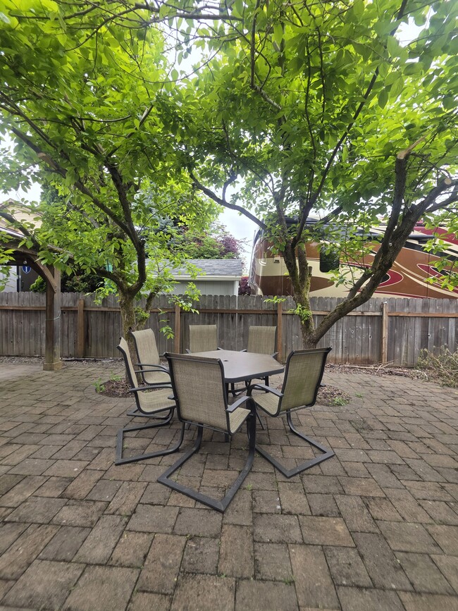 Building Photo - 4373 Hearth St NE