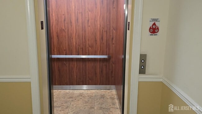 Building Photo - 103 Liddle Ave