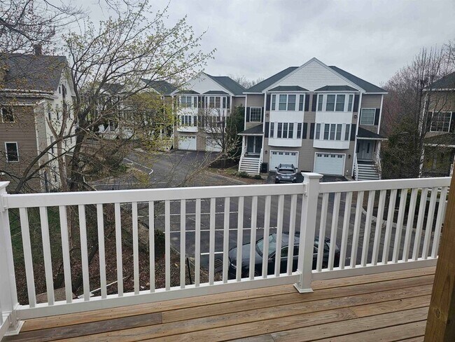 Building Photo - 48 Fourth Street Unit 4