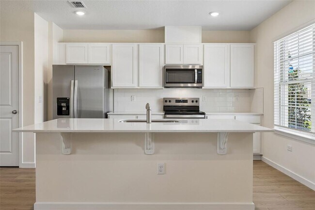 Building Photo - 16588 Barbours Crk Wy
