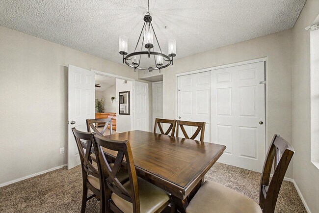 Building Photo - 6885 E Cochise Rd