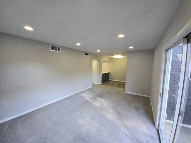 Building Photo - 122 Berwick Pl