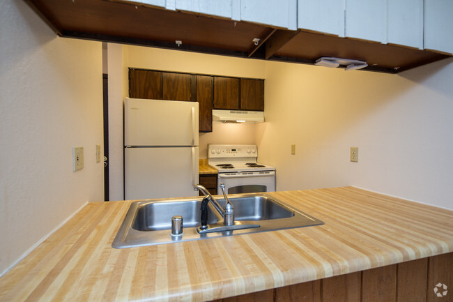 Interior Photo - Cedarwood Apartments