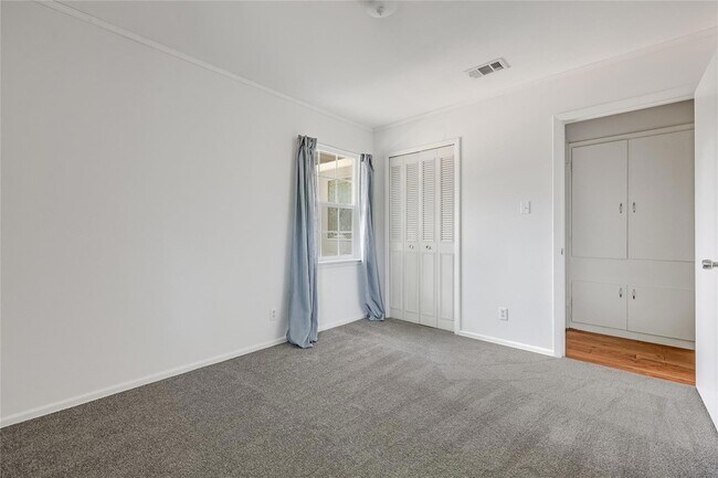 Building Photo - 8221 Renton Dr
