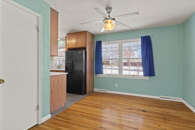 Building Photo - 2218 Bluff Blvd