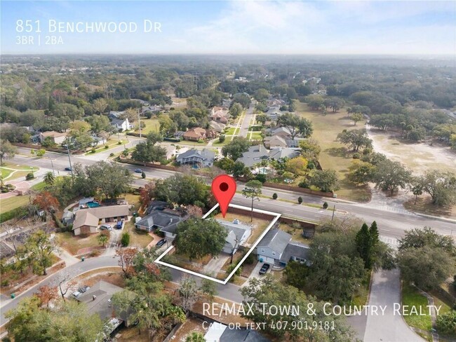 Building Photo - 851 Benchwood Dr