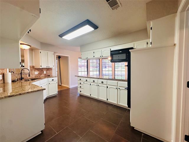 Building Photo - 1403 Meadow Crest Ln