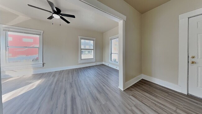 Building Photo - 718 S Yakima Ave