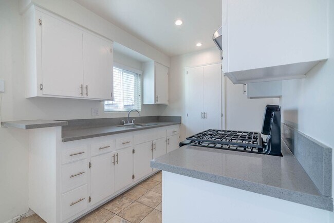 Interior Photo - poi1439