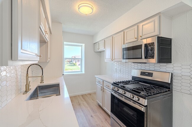 Building Photo - 3538 Cork Dr
