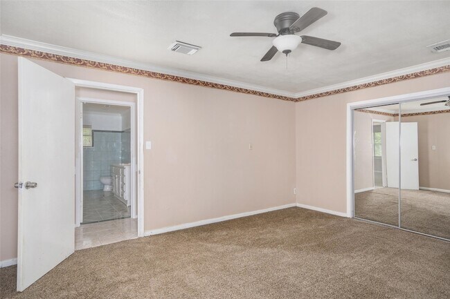 Building Photo - 16900 Wellborne Rd