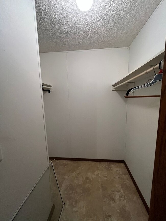 Building Photo - Sherwood Rental