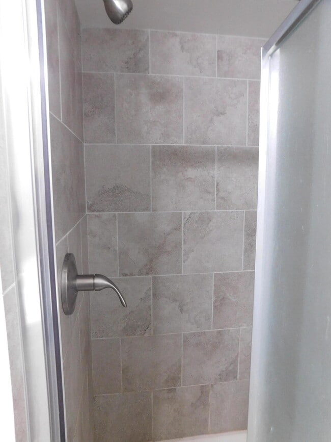 Building Photo - 448 N Fox Hills Dr