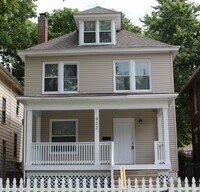 Building Photo - 932 Linwood Ave