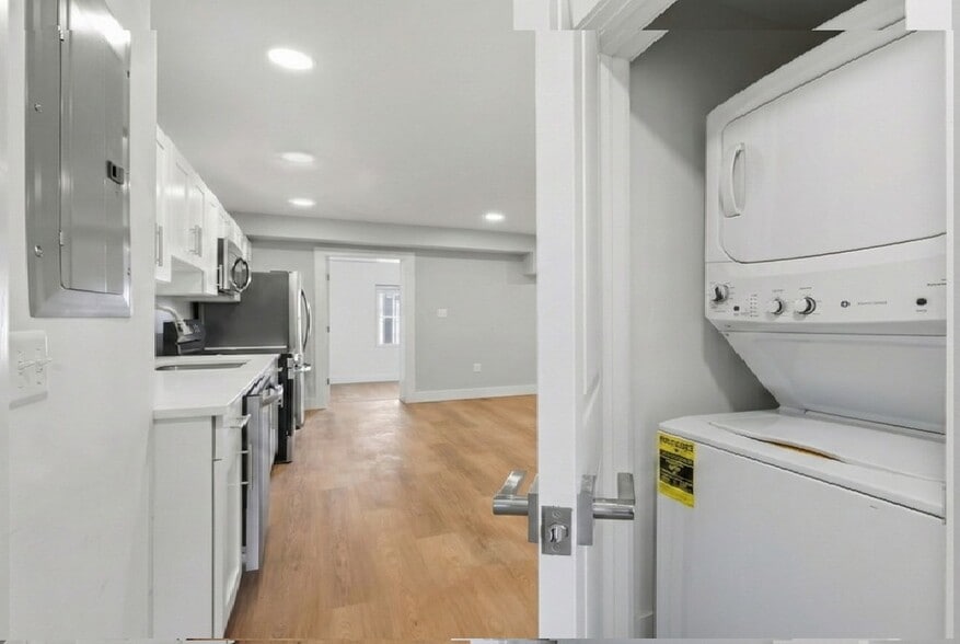 Building Photo - 3926 10th St NE