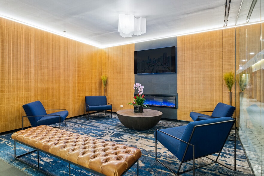 Lobby Photo - ONE333