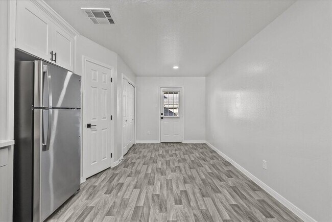 Building Photo - 2101 St Lucia Calle