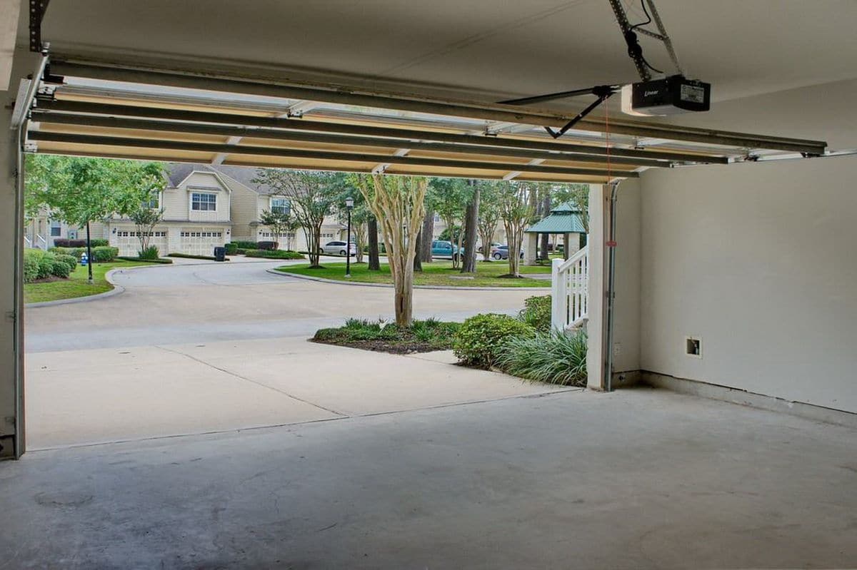 Building Photo - 13600 Breton Ridge St