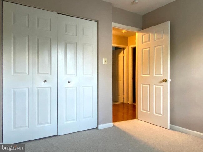 Building Photo - 7684 Green Garland Dr
