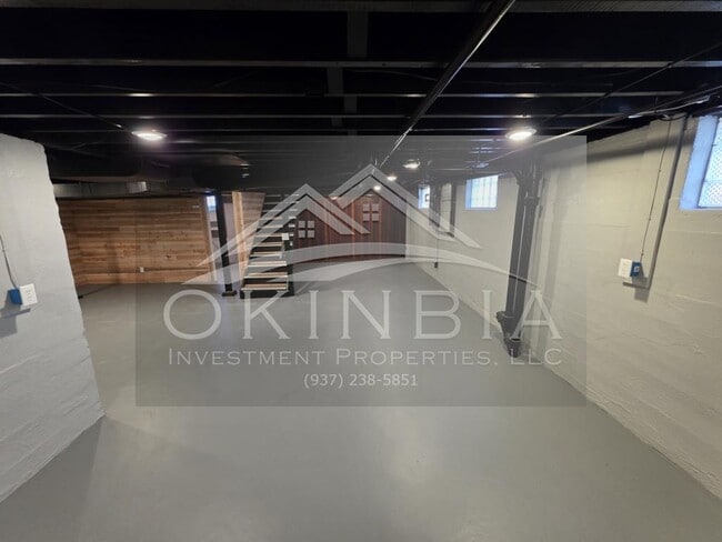 Building Photo - 2540 Catalpa Dr.