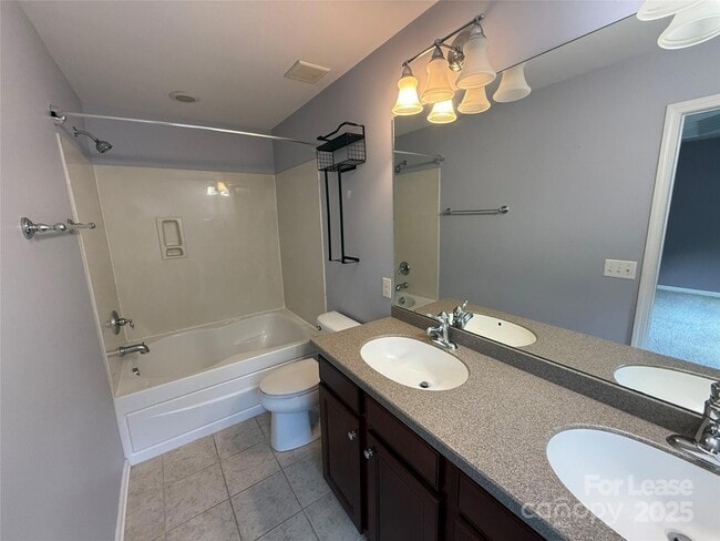 Building Photo - 1134 Drayton Ct