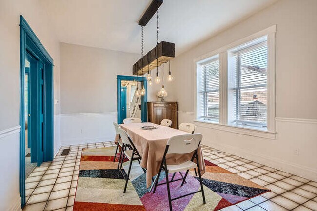009-008-Dining Room-666x445-72dpi - 3247 W 19th Ave