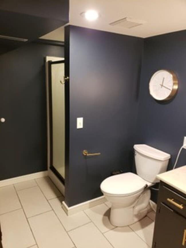 Building Photo - Stunning 4 bedroom rambler in beautiful Ro...