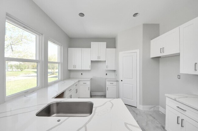 Building Photo - 7160 Rook Blvd