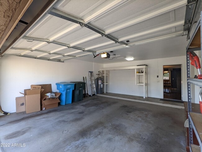 Building Photo - 10044 N 39th Ln