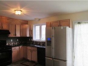 Building Photo - 2 Pine Bluff