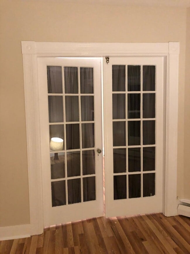 Building Photo - 390 Pearl St