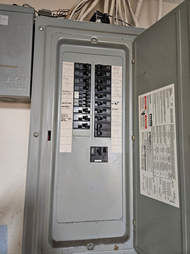 Building Photo - 3345 Trask Dr